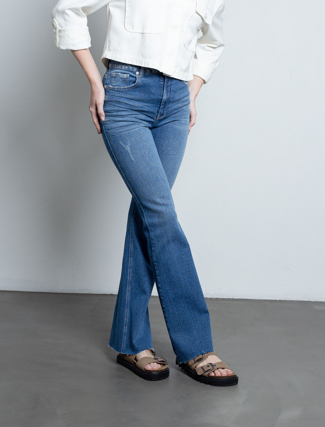 Jean con ruedo desflecado