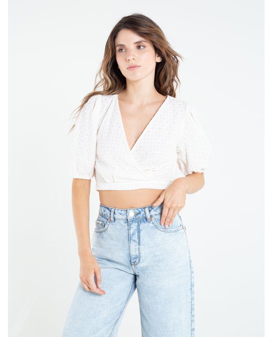 Camisa en ojalillo con espalda descubierta