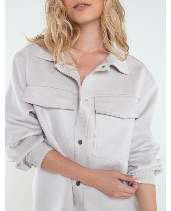 Chaqueta con bolsillos delanteros