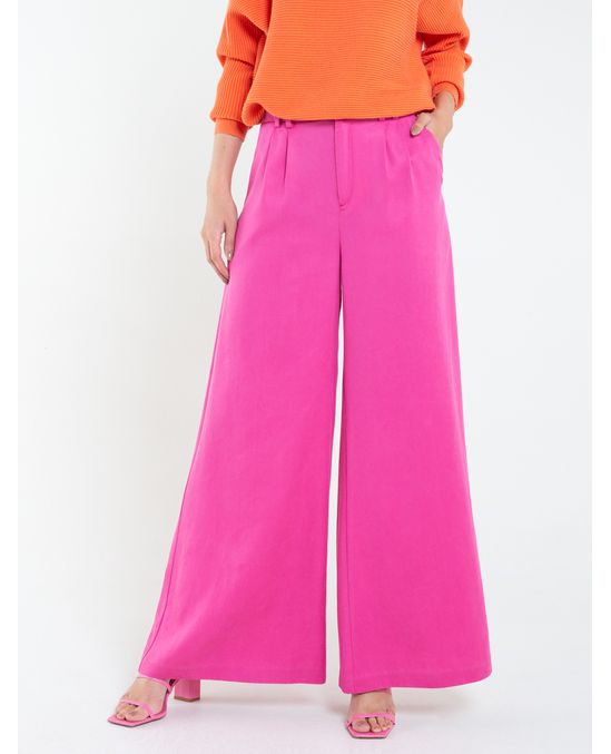 Pantalón tiro alto con bota acampanada