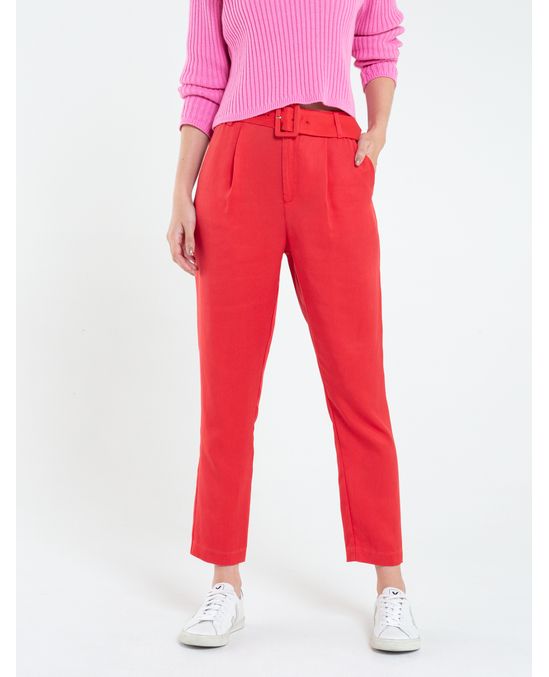 Pantalón con correa a tono