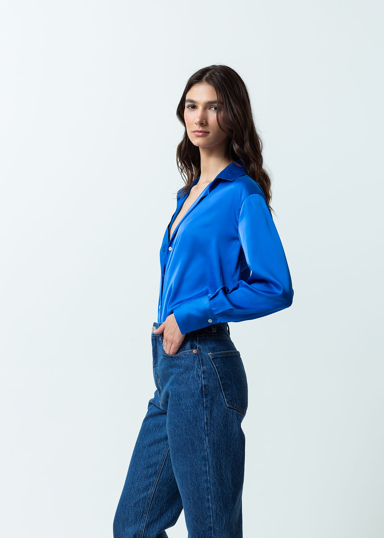 Camisa en tela tipo satín