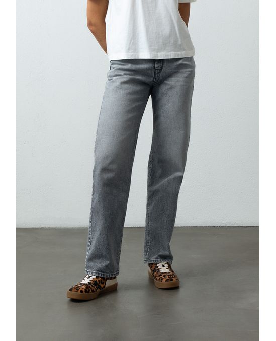 Jean Straight tono gris