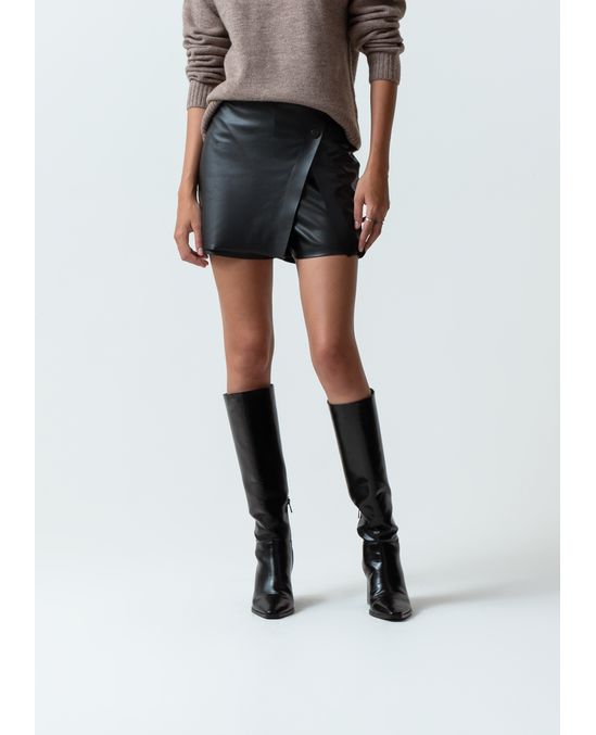 Falda en tela efecto cuero