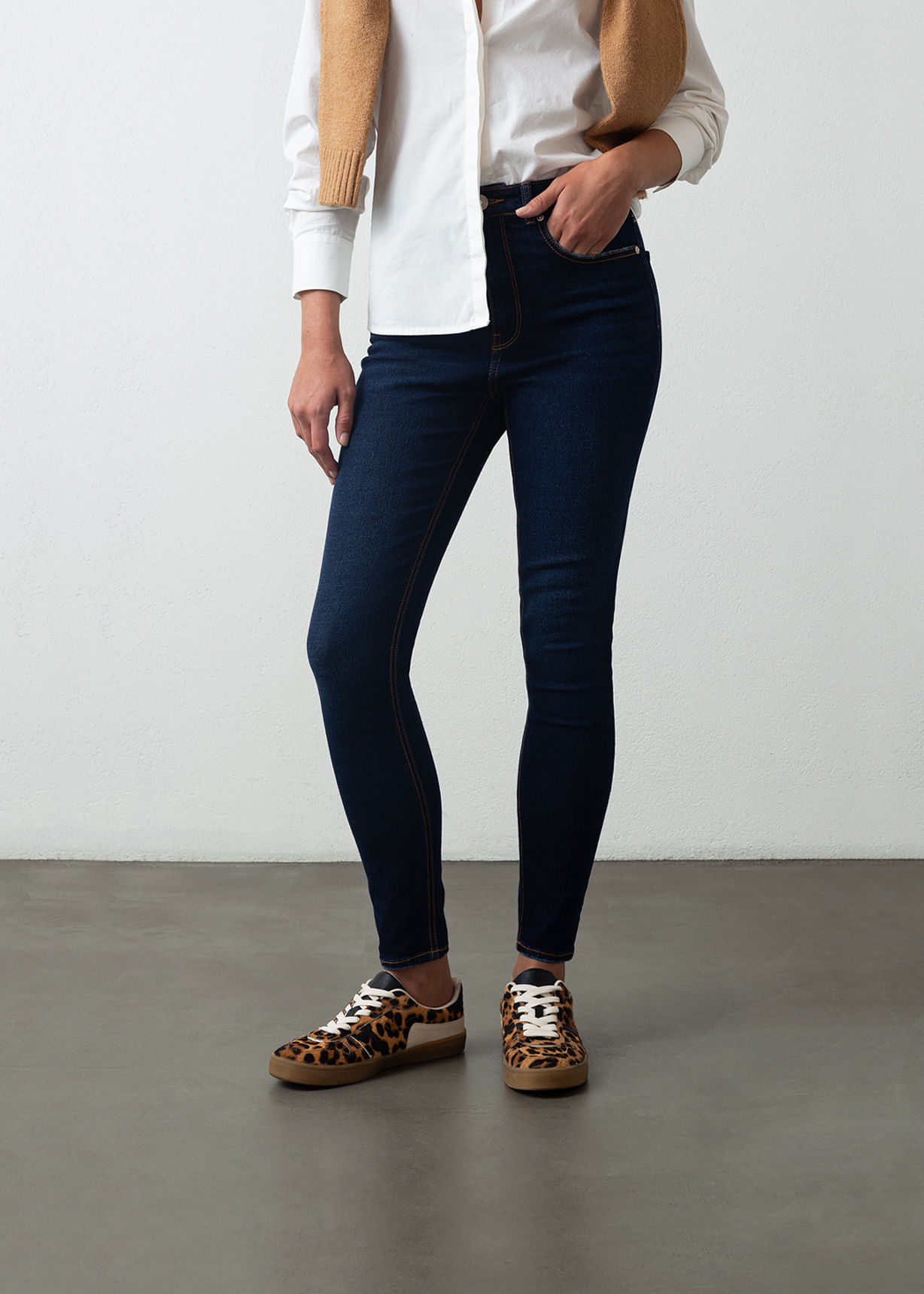 Jean fit tono oscuro