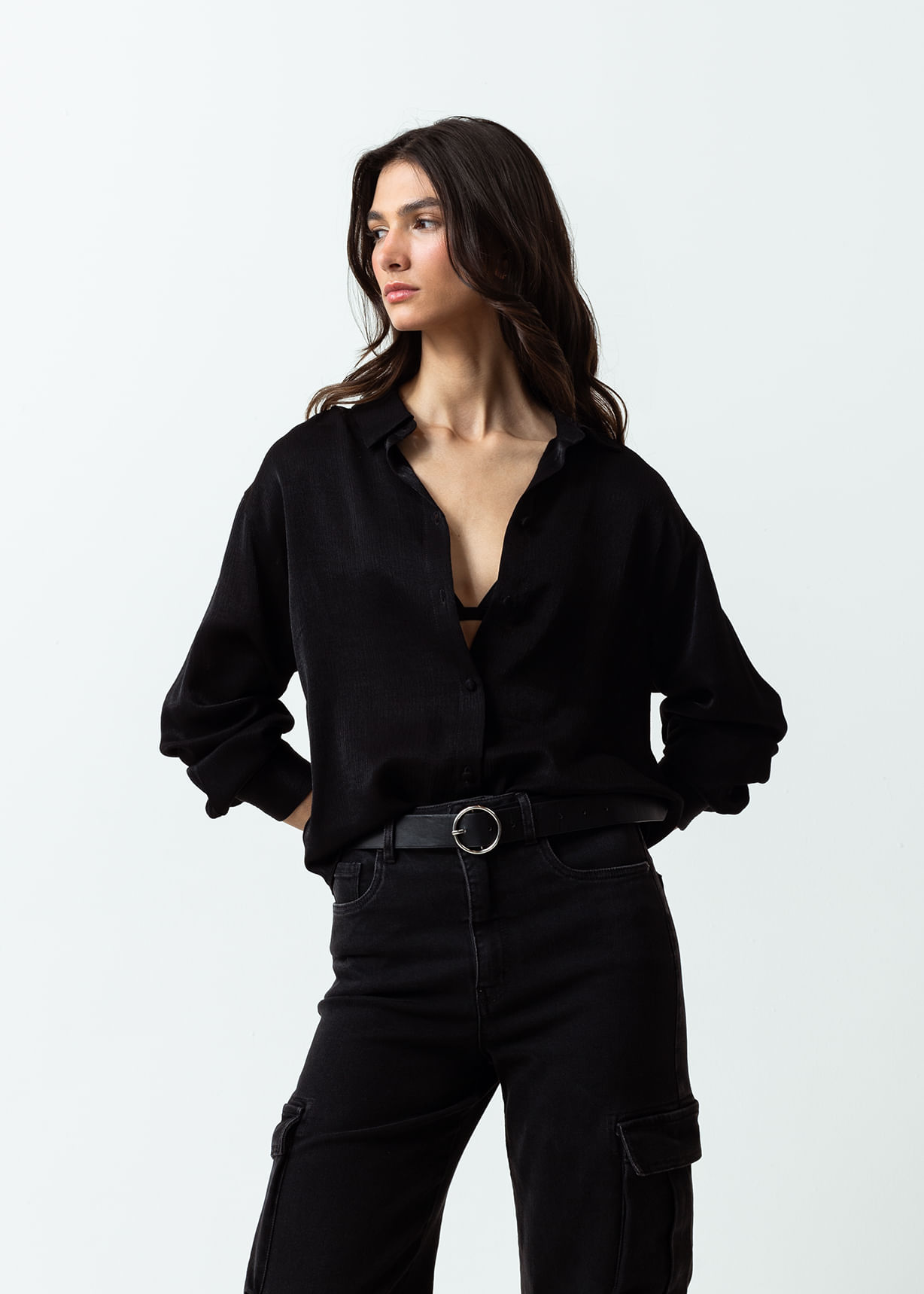 Camisa clásica de diseño abierto