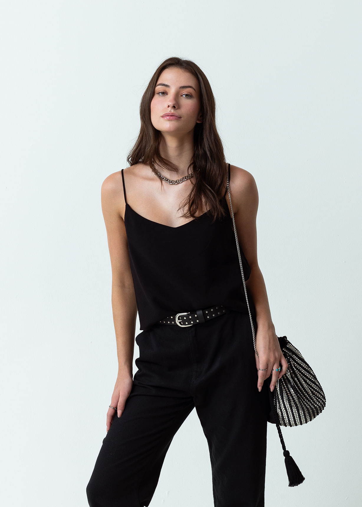 Camisa con espalda descubierta