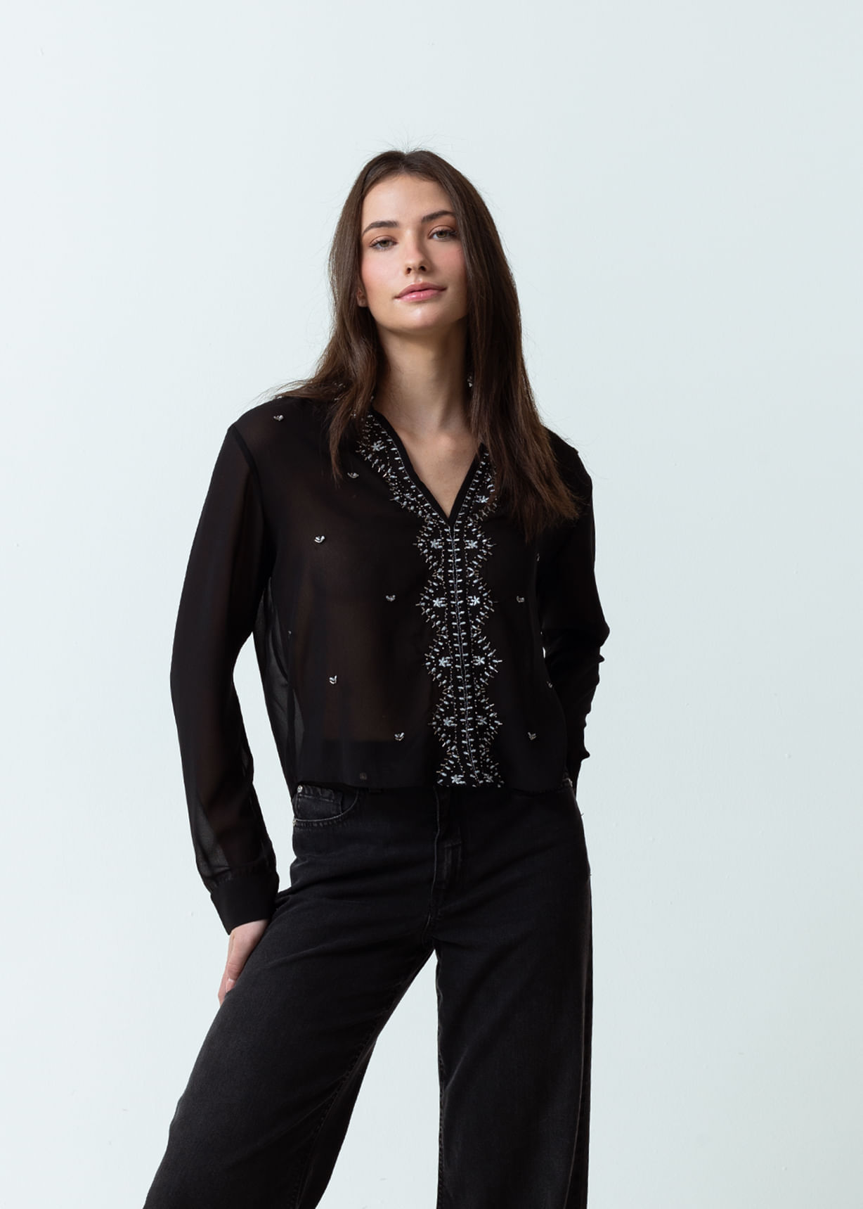 Camisa de tela con transparencia