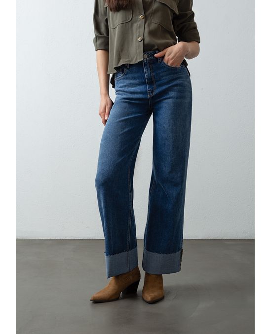 Jean fit con ruedo dobladillado