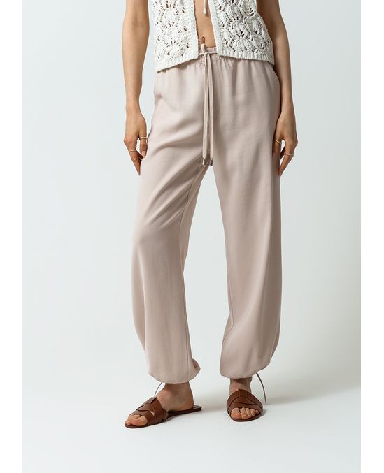 Pantalón con elástico en cintura