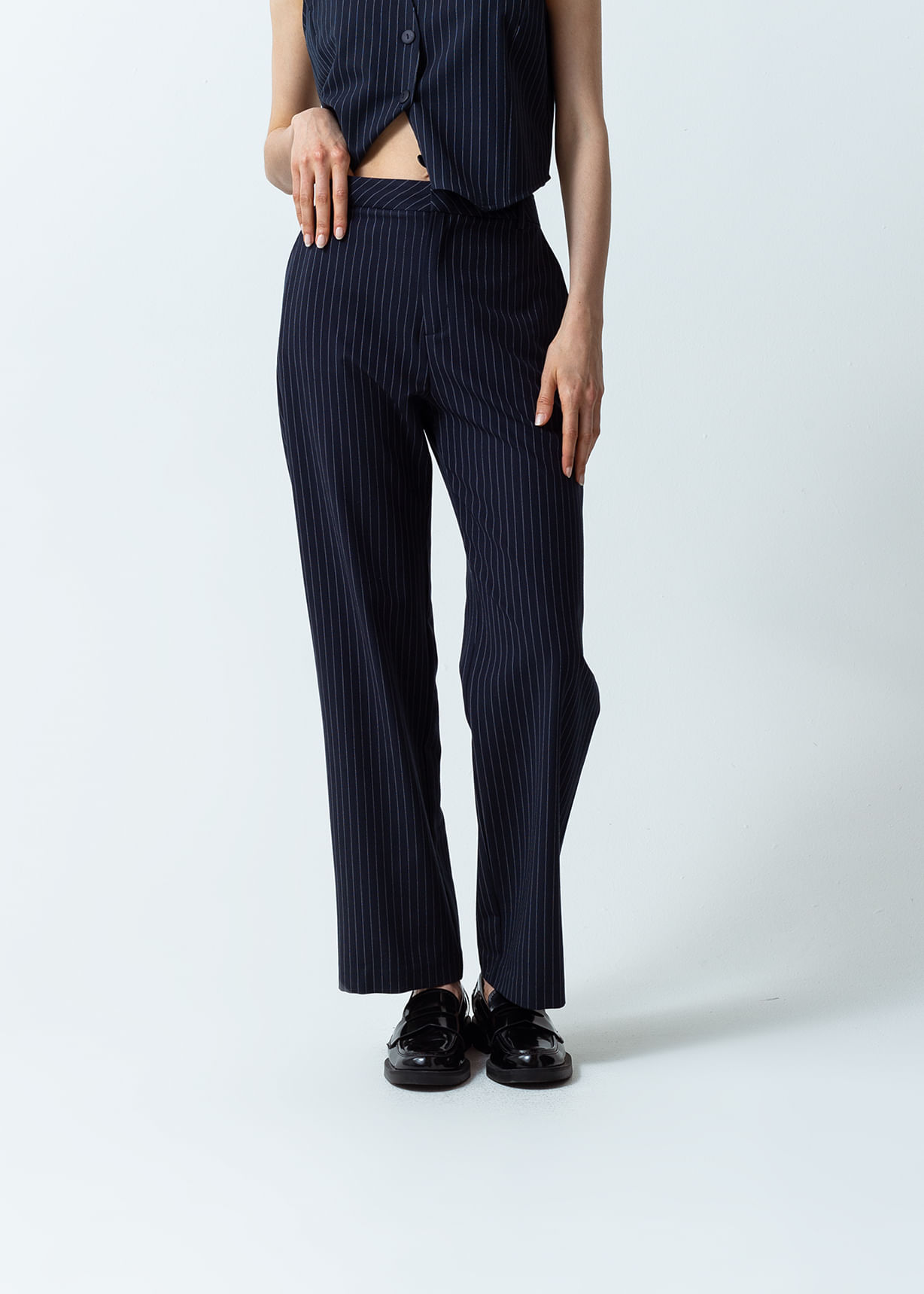 Pantalón con diseño a rayas