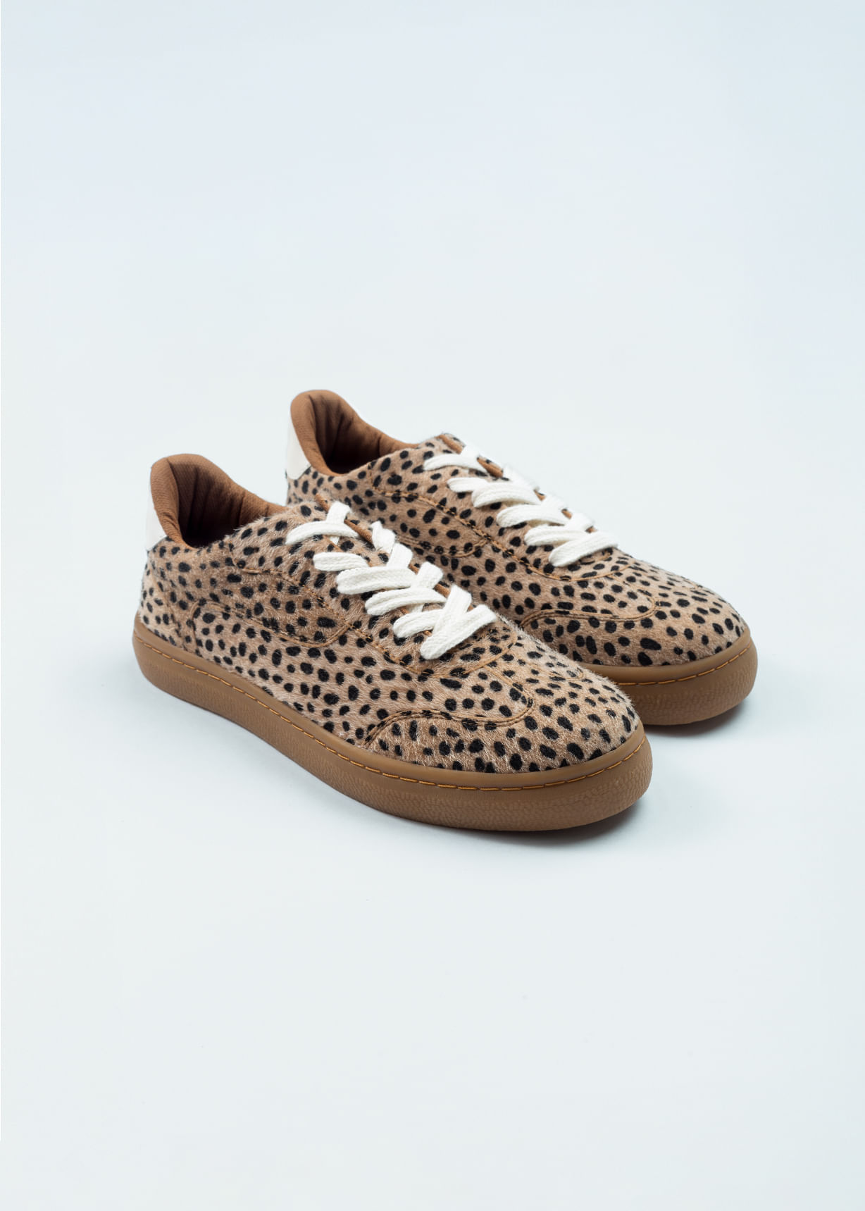 Tenis afelpados de animal print