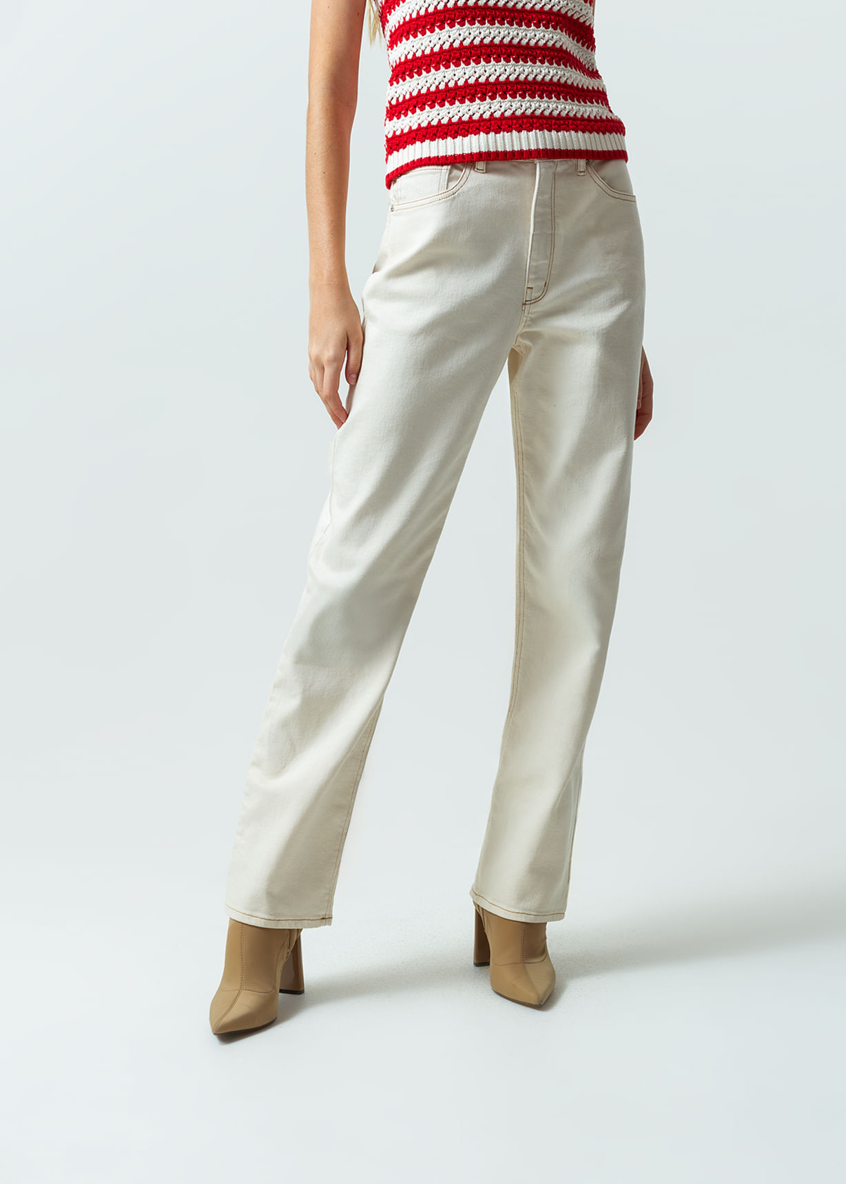 Pantalón Straight tiro alto en denim