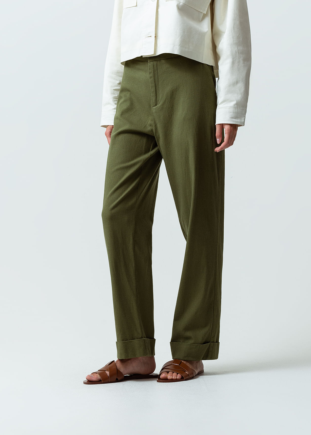 Pantalón Straight tiro alto tipo lino