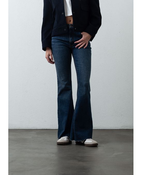 Jean Flare de tiro medio