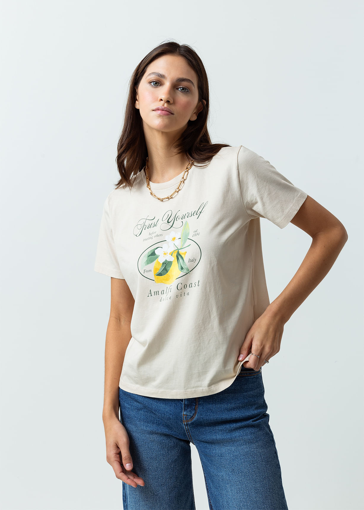 Camiseta manga corta estampada en frente