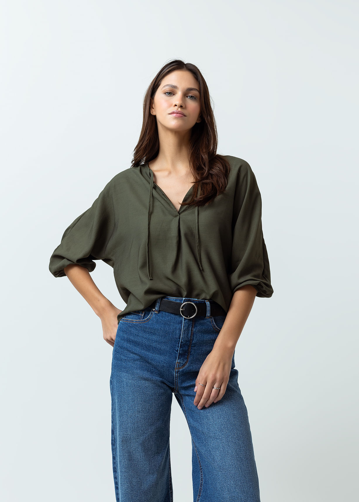 Camisa manga larga con escote en V
