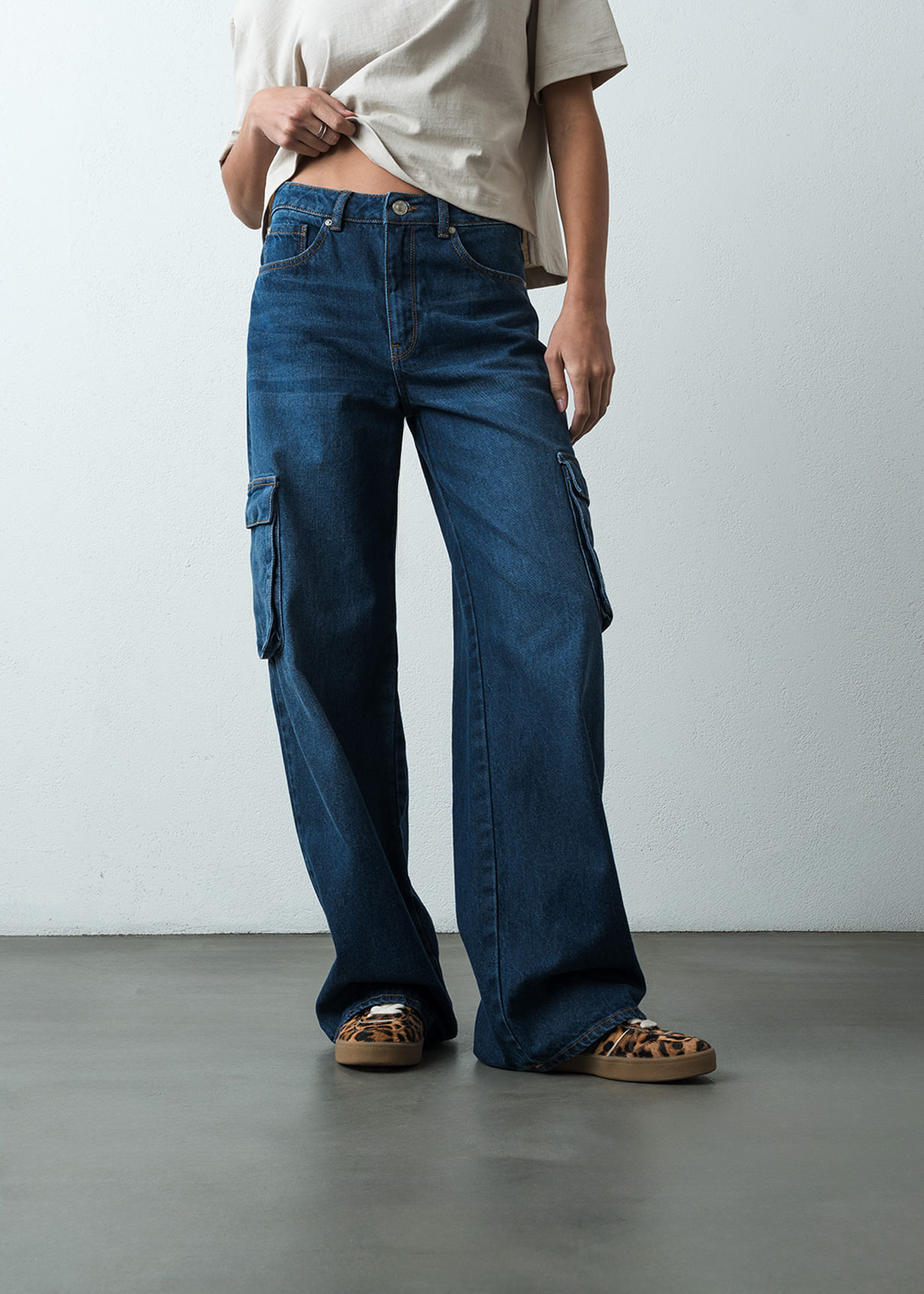 Jean Wide Leg tiro medio tipo cargo