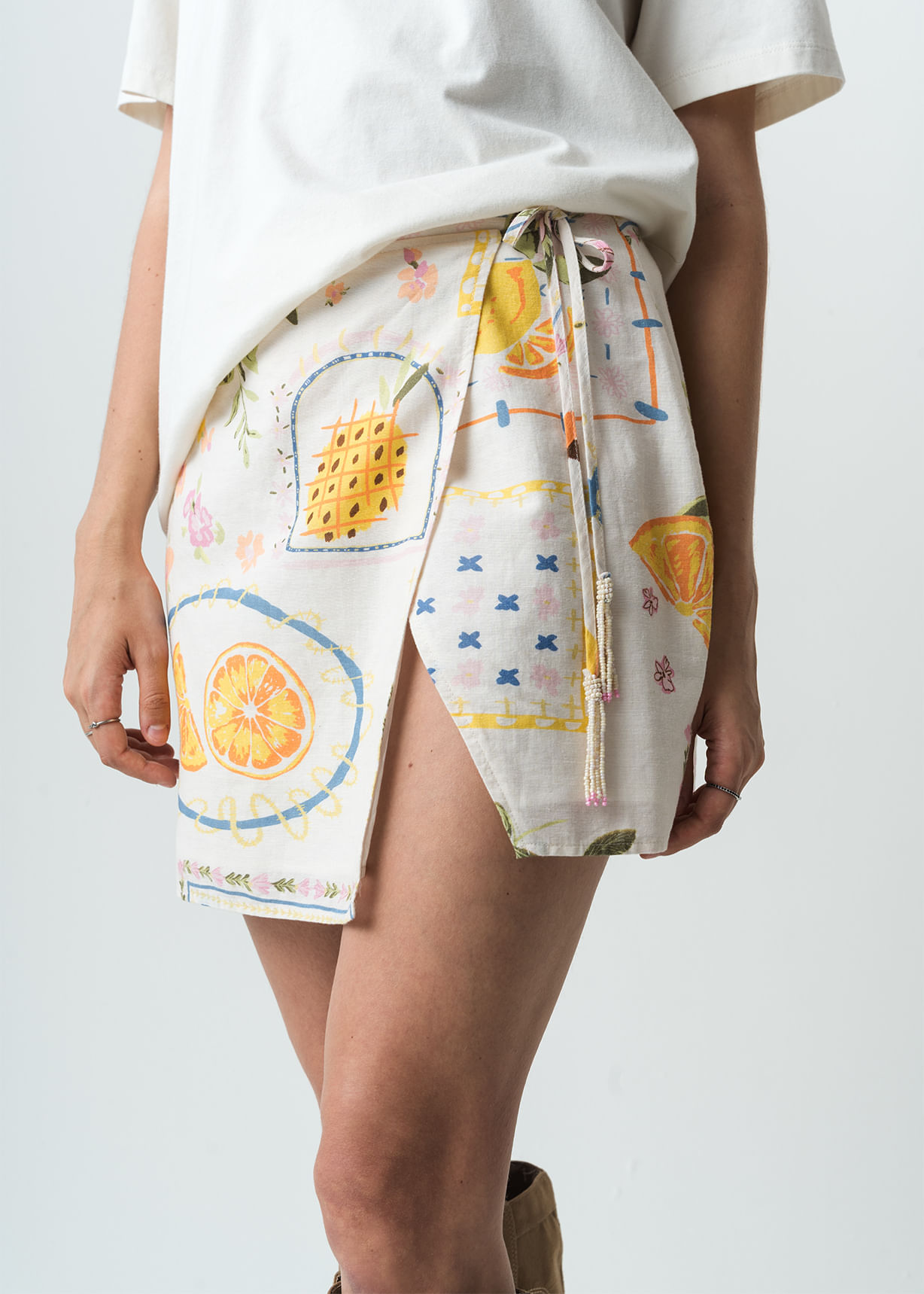 Falda corta estampada de flores