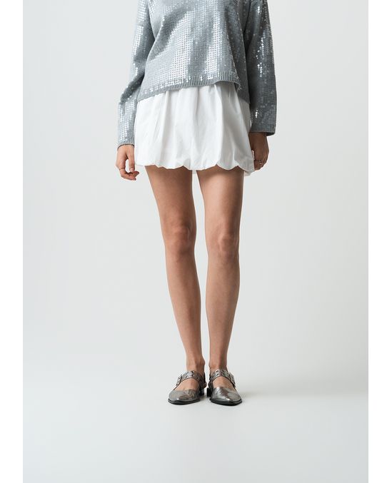 Falda corta tipo globo