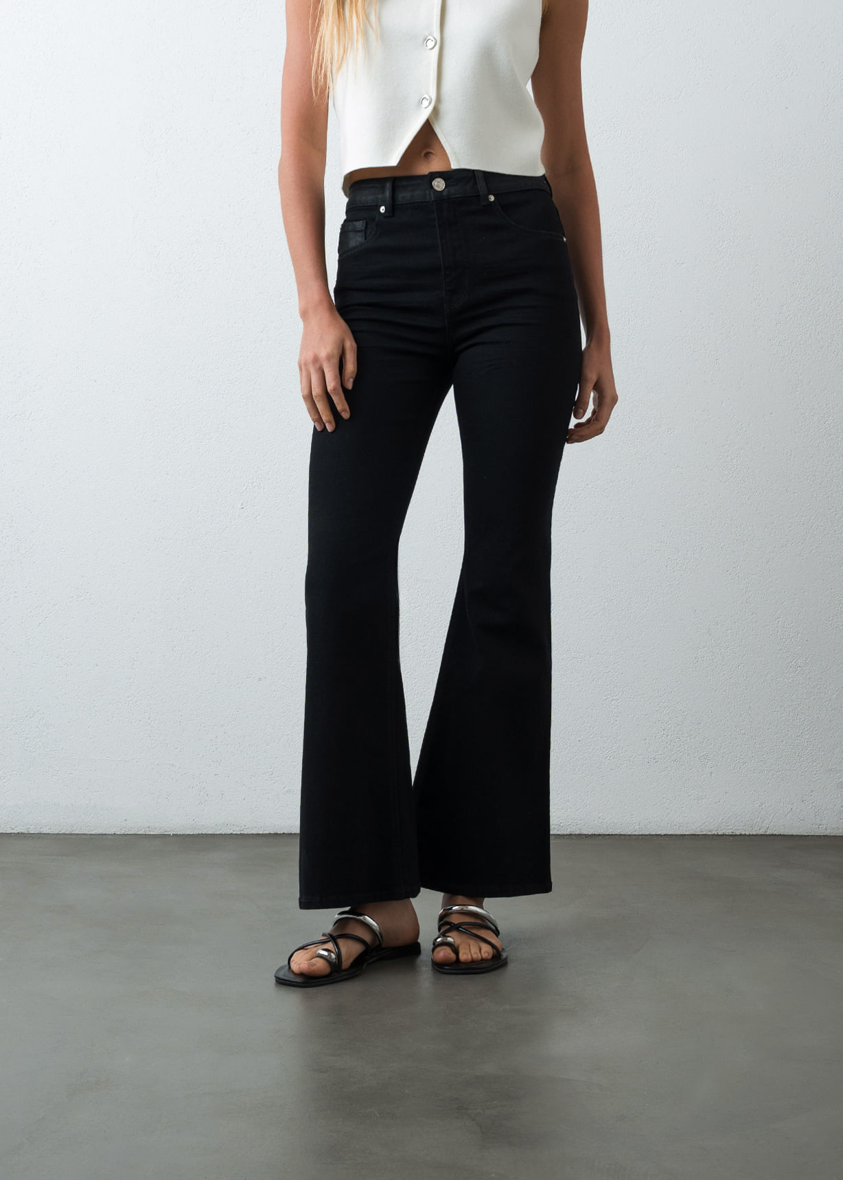 Jean Flare en black denim
