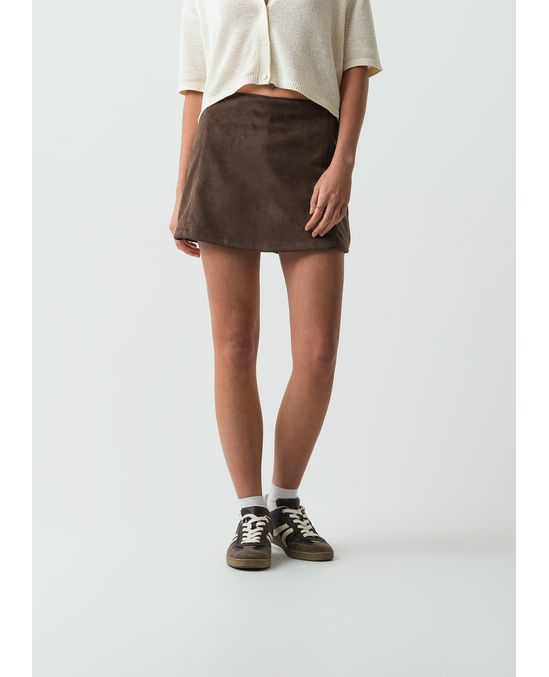 Falda corta tipo short