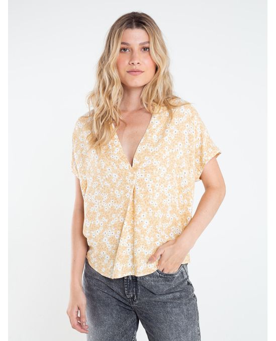 Camisa manga corta de flores