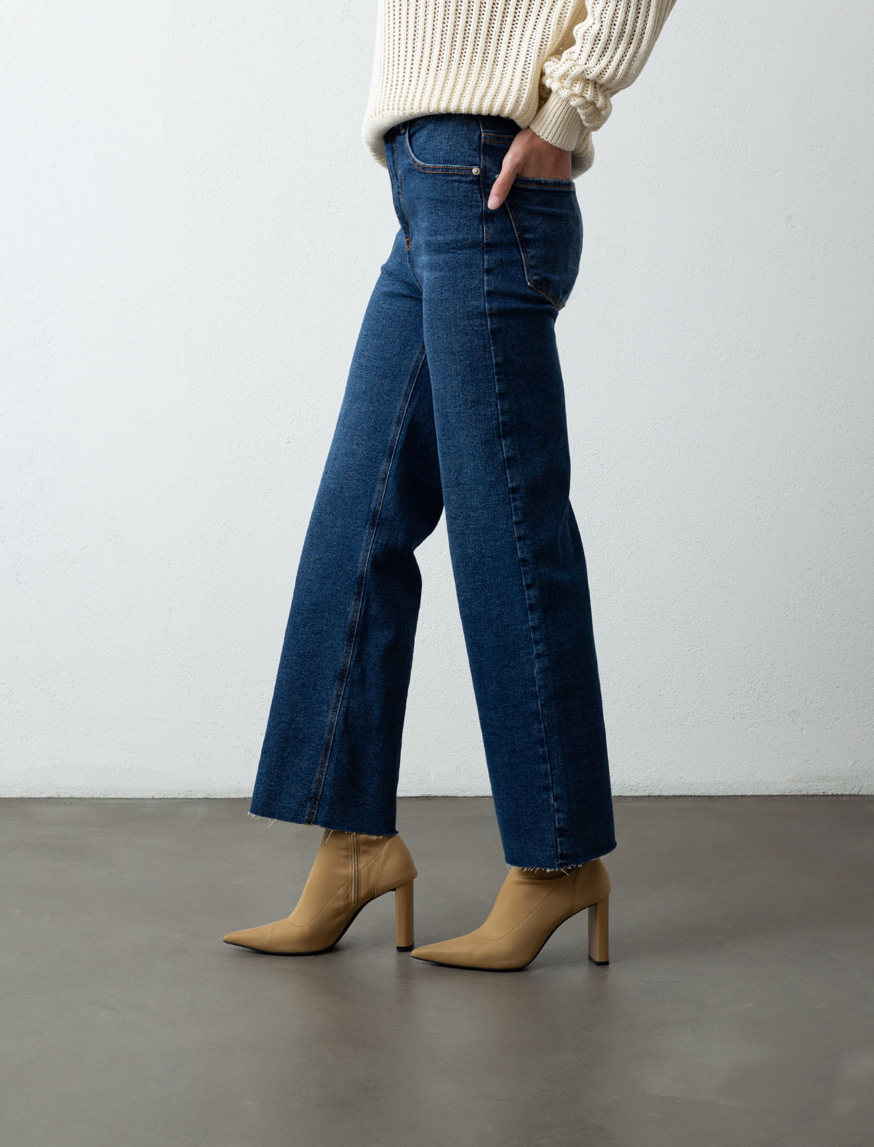 Jean Straight Cropped tiro súper alto