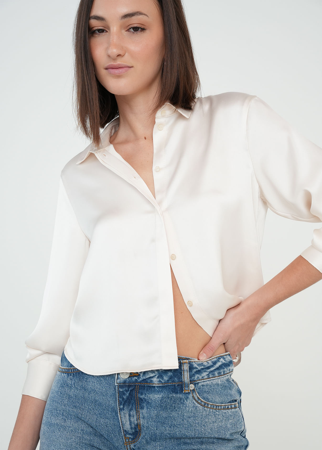 Camisa clásica en satín