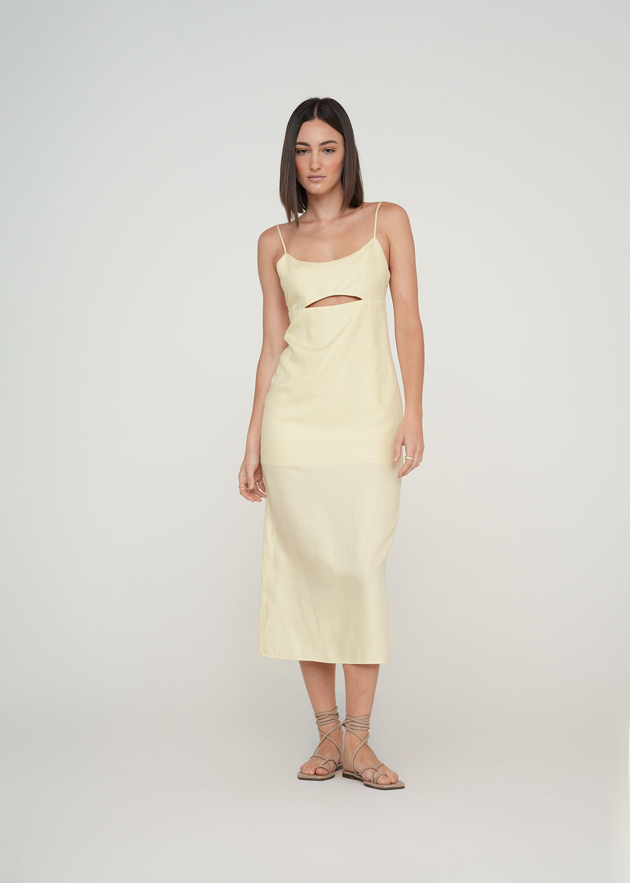 Vestido midi con escote