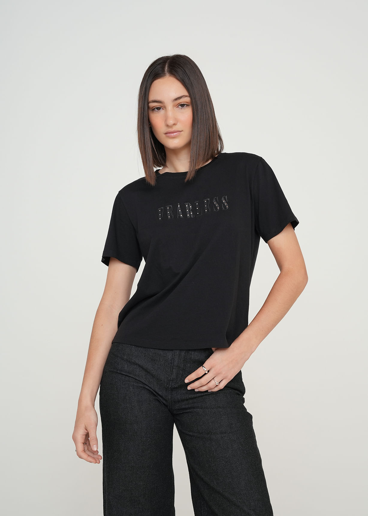 Camiseta con brillo en texto