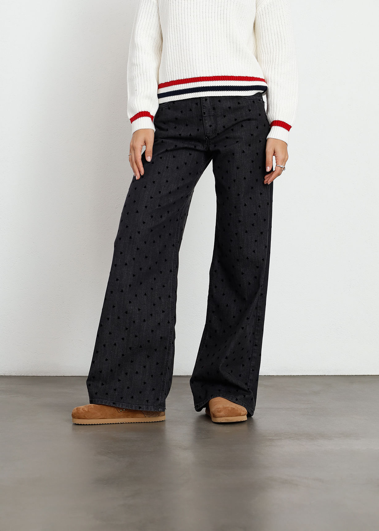 Jean Wide Leg con print de corazones