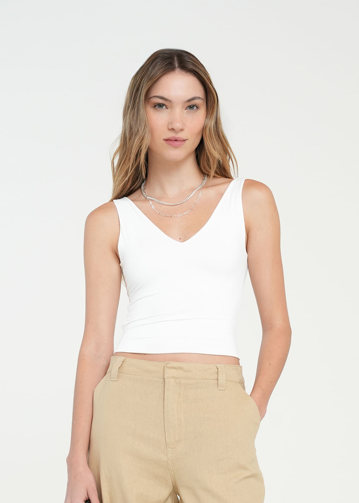Camiseta con escote en espalda