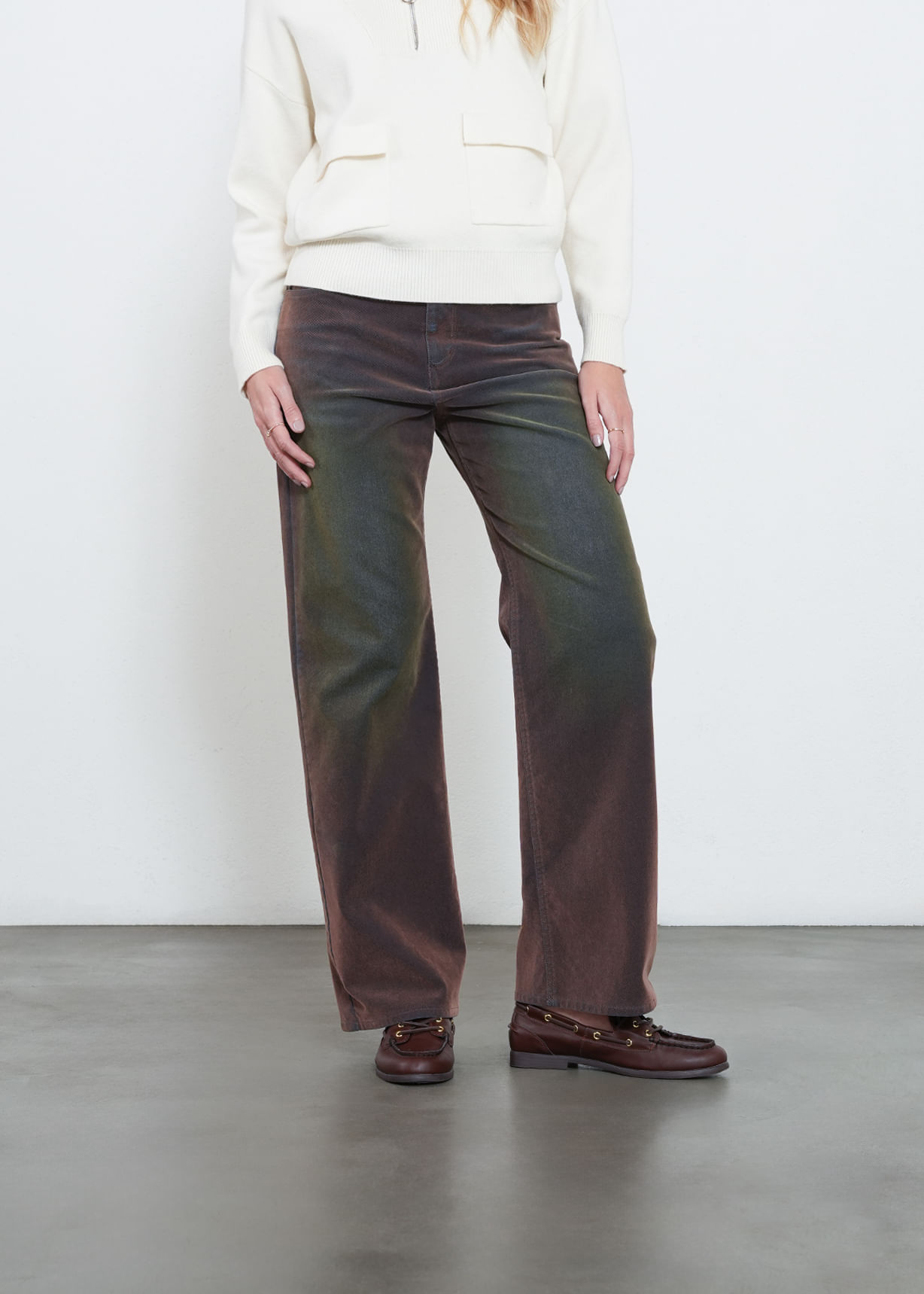Jean Straight con efecto de color