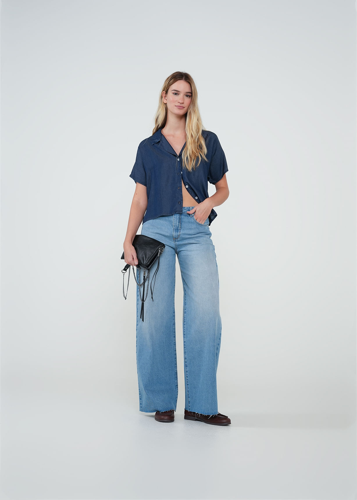 Camisa corta tipo denim