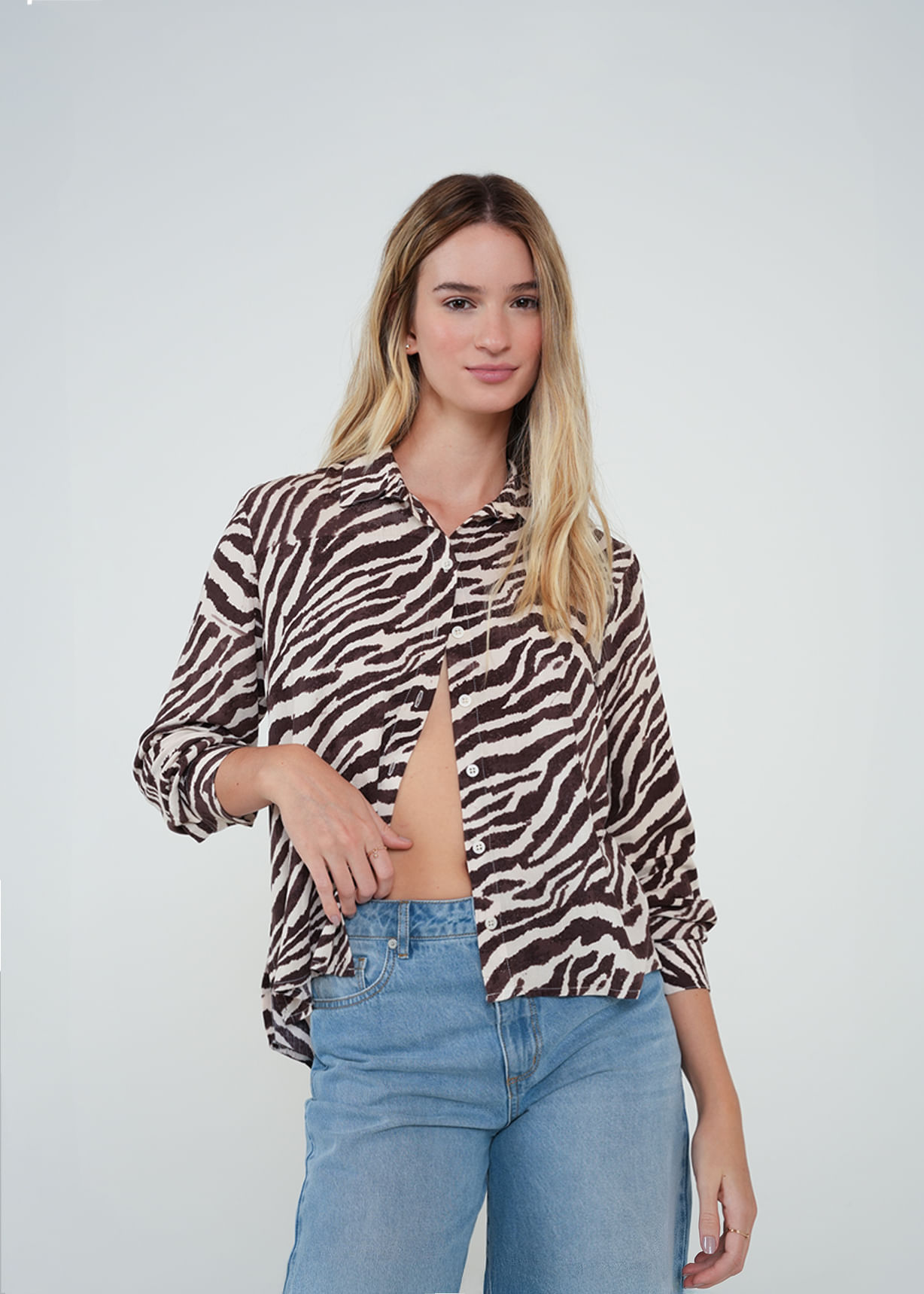 Camisa de animal print manga larga