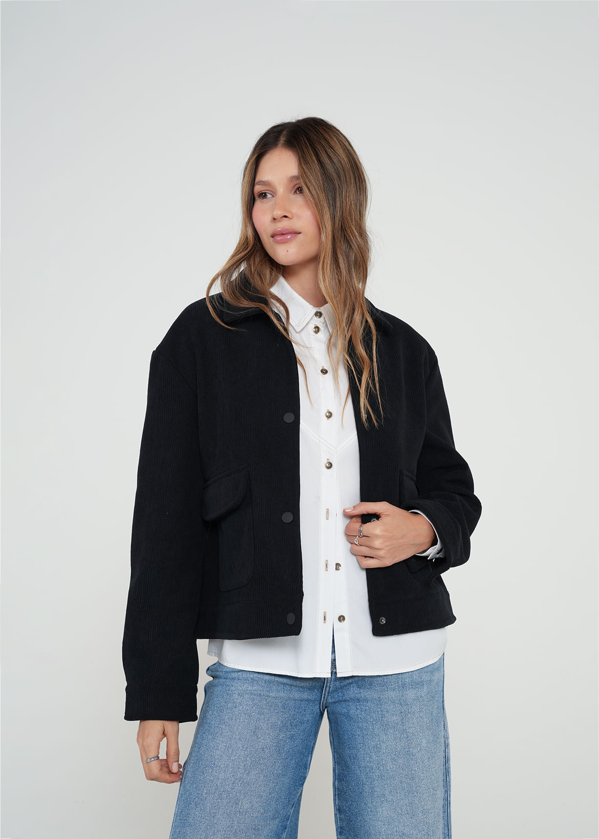 Chaqueta en corduroy con botones