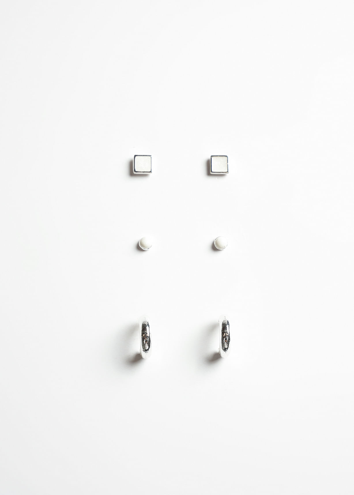 Set de aretes pequeños